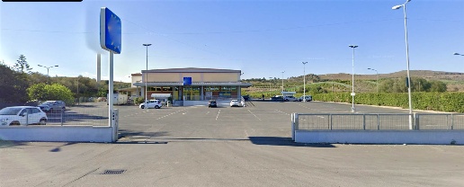 Foto Locale commerciale a Scordia di 1550 m² con 8 locali in affitto