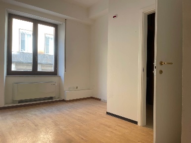 Foto Ufficio a Ancona Corsi di 220 m² con 6 locali in affitto