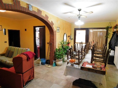 Foto Cessione attività a Gavorrano di 613 m² con 6 locali in vendita