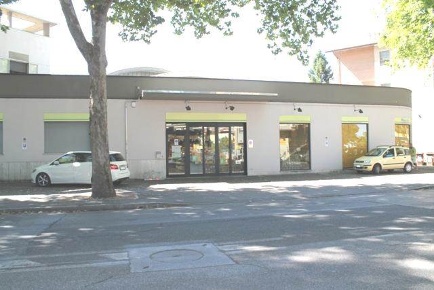 Foto Negozio a Forlì Foro Boario di 450 m² con 1 locali in affitto
