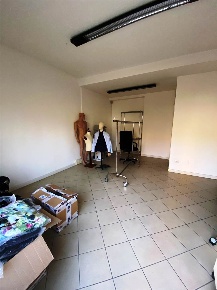 Foto Negozio a Matelica Centro di 25 m² con 1 locali in vendita
