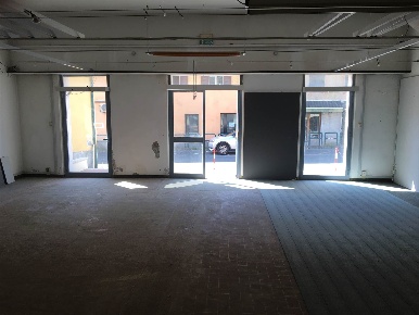Foto Locale commerciale a Arcola Trinità, Battifollo di 295 m² in vendita