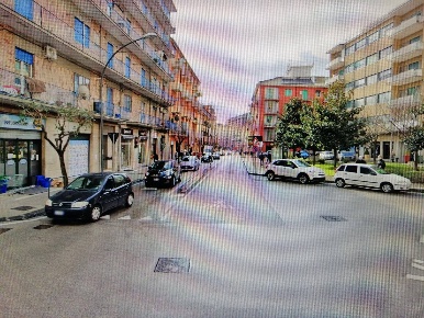 Foto Negozio a Avellino A. Annarumma, A. Gasperi, F. Tedesco di 40 m²