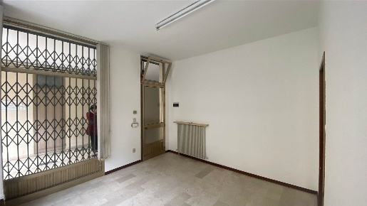 Foto Negozio in Via Guglielmo Marconi, Musile di Piave Centro di 32 m²