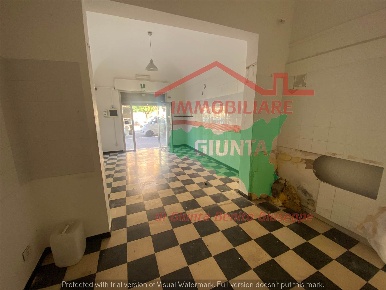 Foto Attività commerciale a Cinisi Centro di 105 m² con 4 locali in affitto