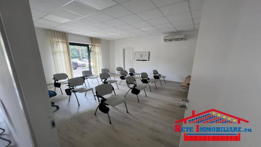 Foto Ufficio in via Corrado Alvaro/Repaci, Rende Roges di 220 m² in vendita