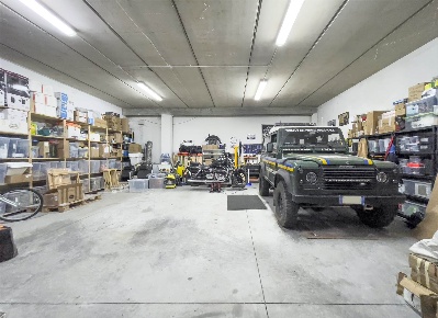 Foto Magazzino a Sarzana Trinità, Battifollo di 77 m² con 1 locali