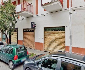 Foto Negozio in VIA GIOVAN BATTISTA AMENDOLA 79, Salerno di 40 m²