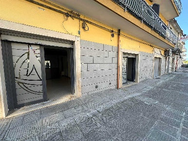 Foto Locale commerciale in via Papa Pio XI 159, Bellizzi Pratole di 30 m²