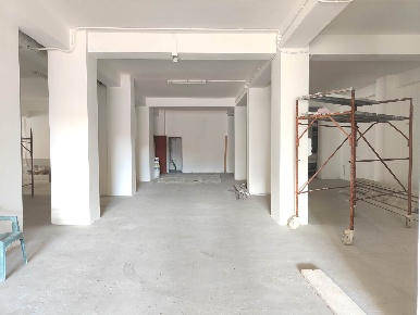 Foto Magazzino in via variante, Atripalda di 900 m² con 2 locali in vendita
