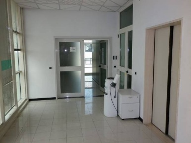 Foto Ufficio a Arezzo di 240 m² con 6 locali in affitto