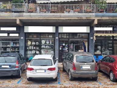 Foto Negozio in VIA ANGELO MASTROBERARDINO, Manocalzati di 150 m²
