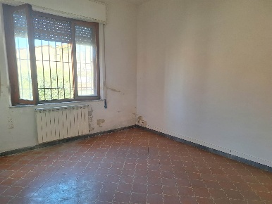 Foto Ufficio a Capannori Centro di 202 m² con 8 locali in vendita