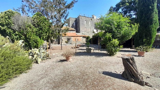 Foto Magazzino a Tarquinia Centro Storico di 180 m² con 1 locali in vendita