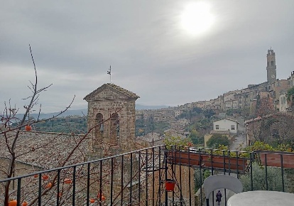 Foto Attività commerciale a Montalcino Centro di 200 m² con 4 locali