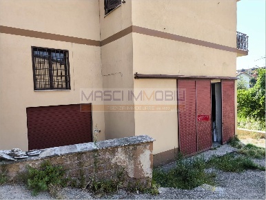 Foto Laboratorio in Viale Giordano Bruno 58, Fiano Romano di 180 m²