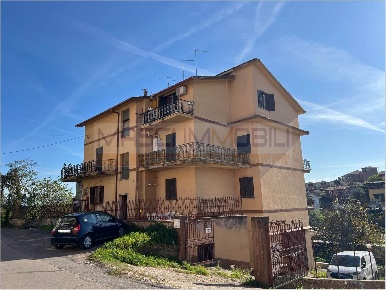 Foto Laboratorio in Viale Giordano Bruno 58, Fiano Romano di 130 m²