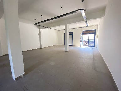 Foto Magazzino a Prato La Macine di 98 m² con 1 locali in affitto