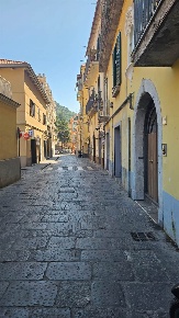 Foto Negozio a Cava de' Tirreni Centro di 35 m² con 1 locali in vendita