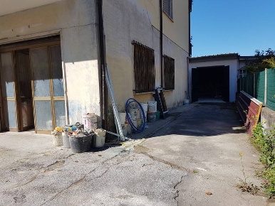 Foto Laboratorio a Camaiore Camaiore Paese di 105 m² con 4 locali
