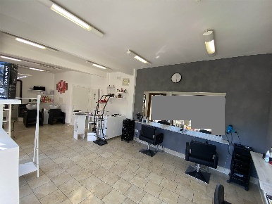 Foto Attività commerciale a Chioggia Sottomarina di 40 m² con 4 locali