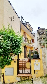 Foto Appartamento in via Regina Elelna, Loceri di 60 m² con 4 locali