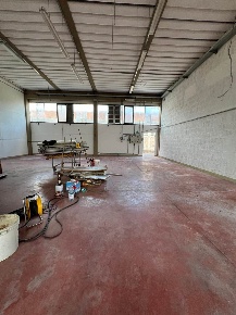 Foto Laboratorio a Certaldo Zona Mensa, Via Toscana di 213 m² con 2 locali
