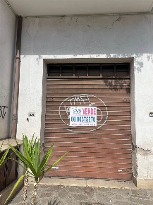 Foto Magazzino in via Morlupo, Capena Centro di 45 m² con 1 locali