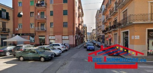 Foto Negozio a Cosenza Centro di 55 m² con 2 locali in vendita