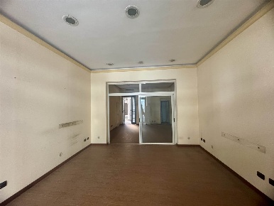 Foto Locale commerciale in Via Vincenzoi Giuffrida 36, Catania di 88 m²