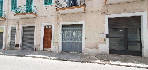Foto Locale commerciale in CORSO DEI MILLE  84, Martina Franca di 57 m²