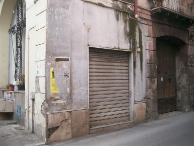 Foto Negozio in Via Landi, Caserta San Leucio - Briano di 55 m² in vendita