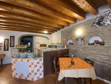 Foto Ristorante a Portogruaro Summaga di 300 m² con 7 locali in affitto