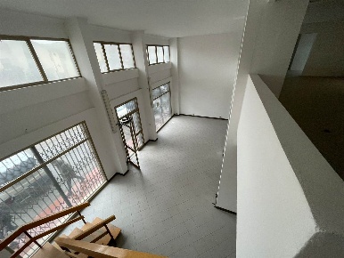 Foto Negozio a Pistoia Pistoia Ovest di 200 m² con 2 locali in affitto