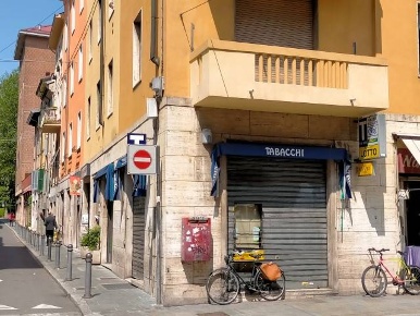 Foto Negozio a Parma Centro Storico di 64 m² con 1 locali in vendita