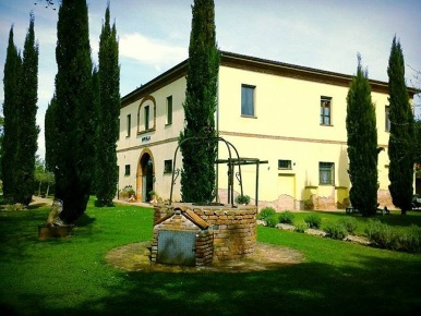 Foto Agriturismo a Montepulciano Centro di 450 m² in vendita