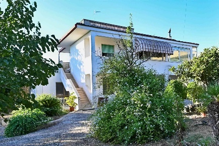 Foto Villa unifamiliare in Strada Provinciale 237 Castellana Monopoli 13,