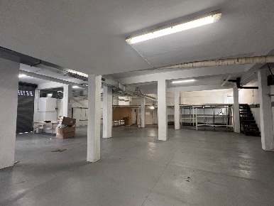 Foto Laboratorio in Via Bivongi 131, Roma Anagnina di 400 m² con 1 locali
