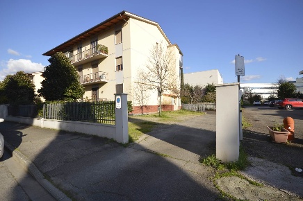 Foto Magazzino in via di Casellina, Scandicci Via Pisana di 220 m²