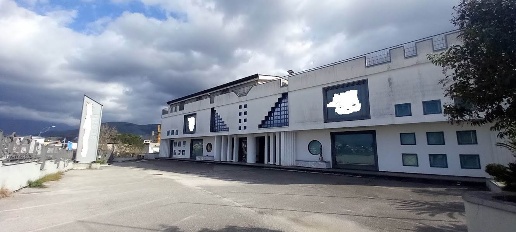 Foto Locale commerciale in semicentrale 1, Nola Centro di 2120 m²