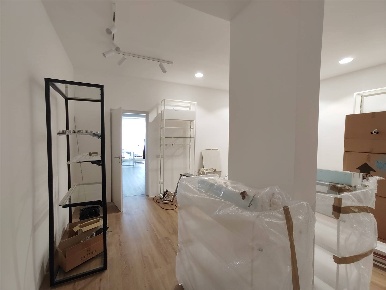Foto Negozio in Piazza Ambrosini 44, Roma San Basilio di 42 m² con 1 locali
