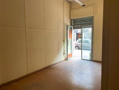 Foto Negozio in Via Alcide de Gasperi  111, Santa Maria Capua Vetere