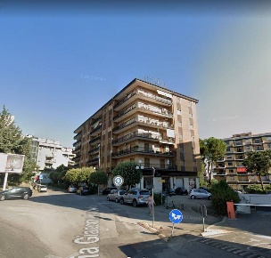 Foto Negozio a Rende Roges di 110 m² con 2 locali in vendita