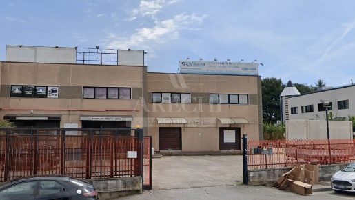 Foto Ufficio a Salerno Zona Industriale - San Leonardo di 400 m² in affitto