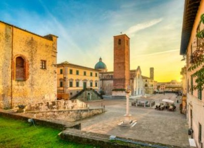 Foto Ufficio a Pietrasanta di 79 m² con 3 locali in vendita