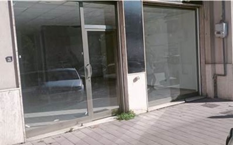Foto Locale commerciale in Via F. Paladini 89, Caltanissetta Centro