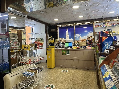 Foto Attività commerciale a Modena Centro Storico di 70 m² con 3 locali