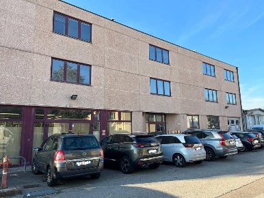 Foto Ufficio a Modena Modena Est di 350 m² con 1 locali in affitto