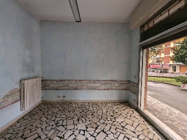 Foto Negozio a Modena Buon Pastore - Parco Amendola di 47 m² con 2 locali