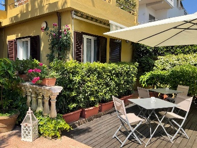 Foto Hotel a Camaiore Capezzano Pianore di 1000 m² con 40 locali in vendita
